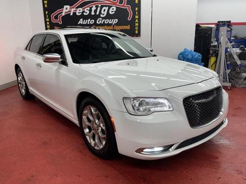 2017 Chrysler 300C Platinum