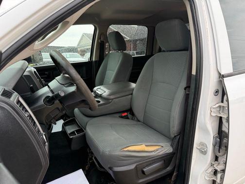 Bright White Clearcoat 2018 RAM 1500 Tradesman
