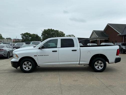 Bright White Clearcoat 2018 RAM 1500 Tradesman