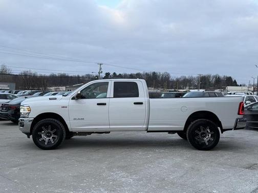 2019 RAM 2500 Tradesman Crew Cab 4x4 8' Box