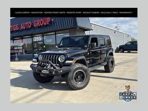 Black Clearcoat 2018 Jeep Wrangler Unlimited Sahara