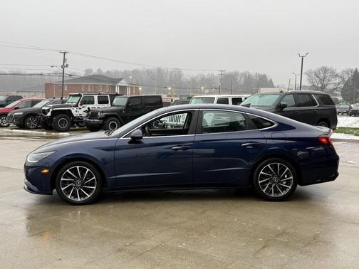 2022 Hyundai SONATA Limited