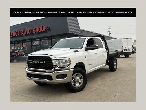 Bright White Clearcoat 2022 RAM 2500 Big Horn Crew Cab 4x4 8' Box