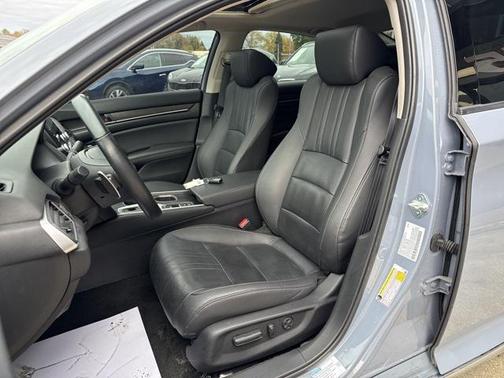 2022 Honda Accord Hybrid Touring