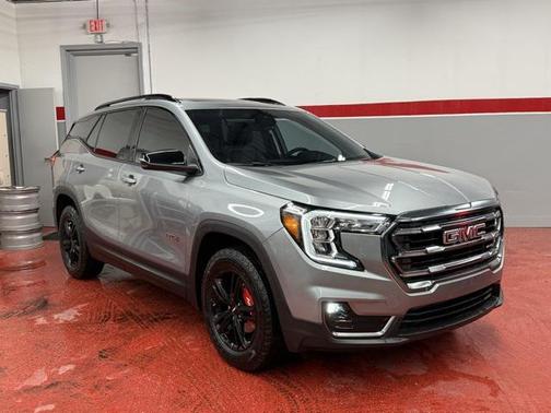2024 GMC Terrain AWD AT4