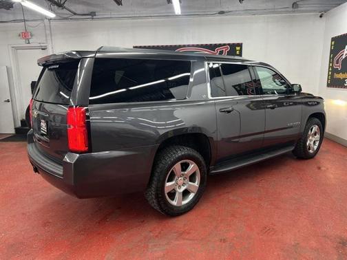 2017 Chevrolet Suburban LT
