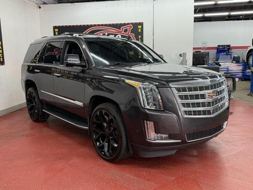2017 Cadillac Escalade Luxury