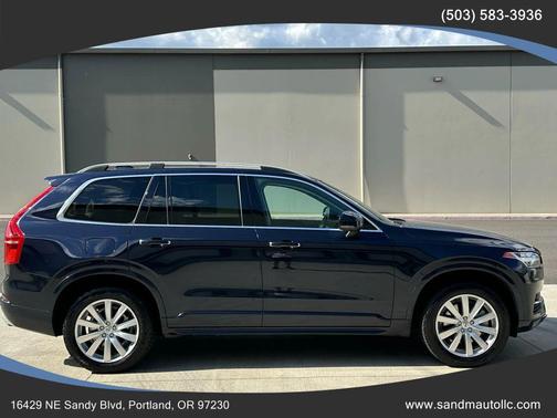 2016 Volvo XC90 T6 Momentum