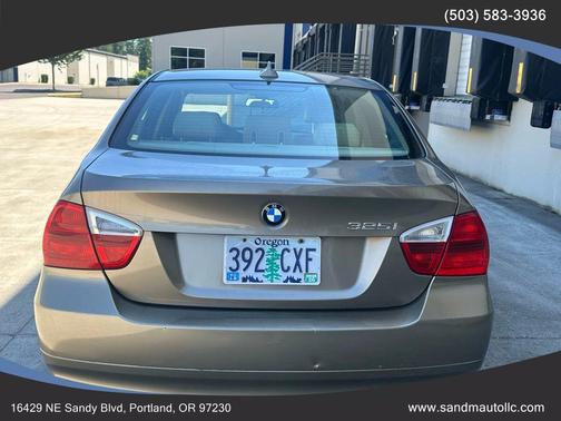 2006 BMW 325 325i Sedan 4D