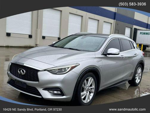 2017 INFINITI QX30 Premium