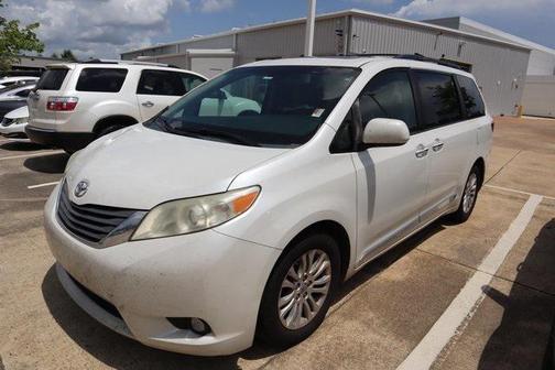 2015 Toyota Sienna XLE