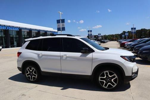 2023 Honda Passport AWD Elite