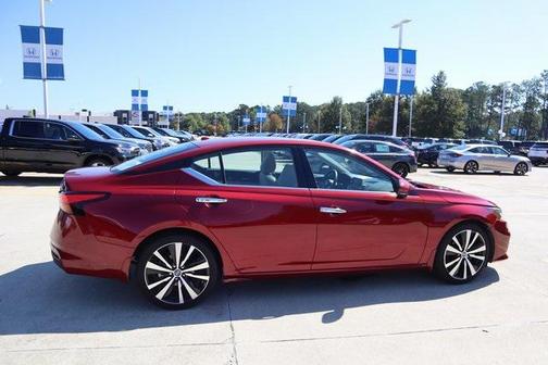 2020 Nissan Altima Platinum FWD
