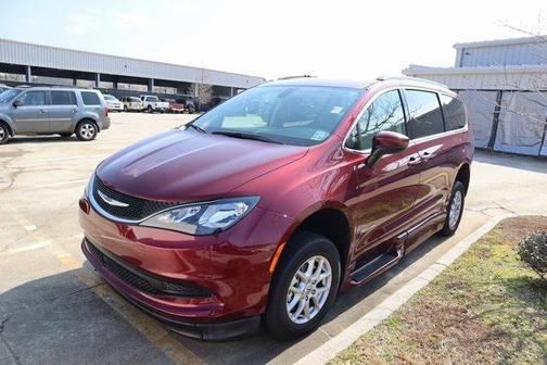 2021 Chrysler Voyager LXI