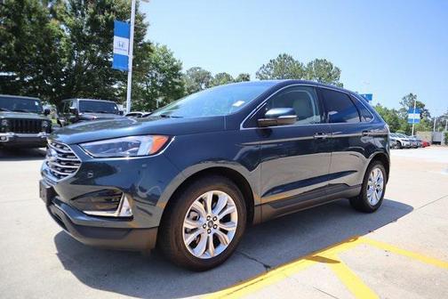 2022 Ford Edge Titanium