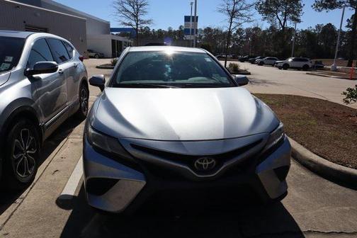 2019 Toyota Camry SE