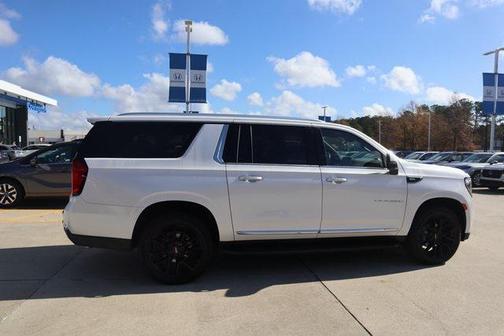 2022 GMC Yukon XL SLT