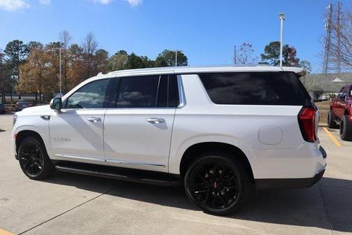 2022 GMC Yukon XL SLT