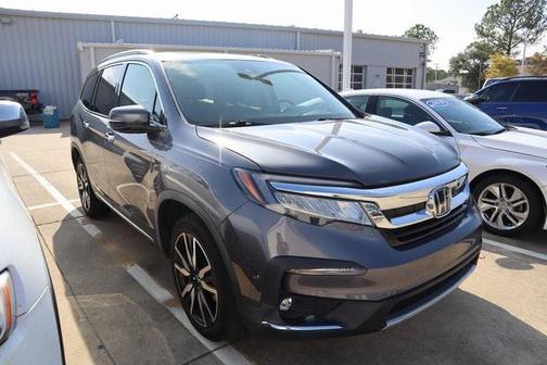 2022 Honda Pilot Touring 8-Passenger