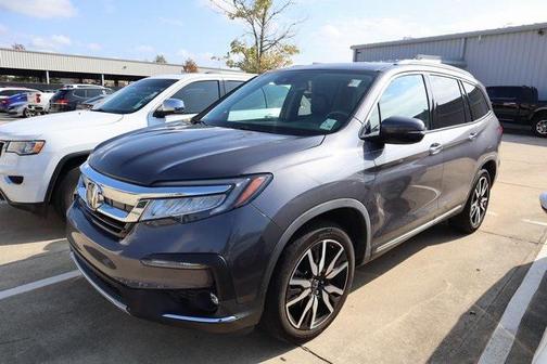 2022 Honda Pilot Touring 8-Passenger