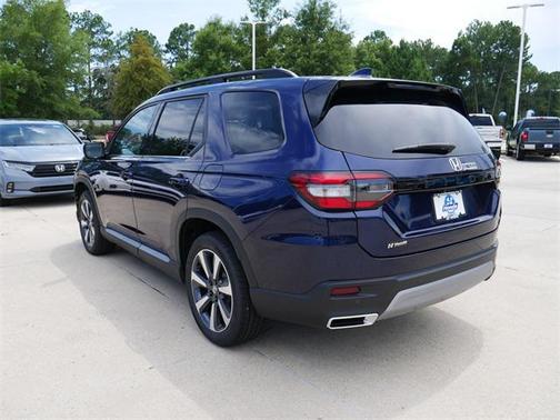 2025 Honda Pilot Touring 8-Passenger