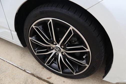 2019 Toyota Avalon Touring