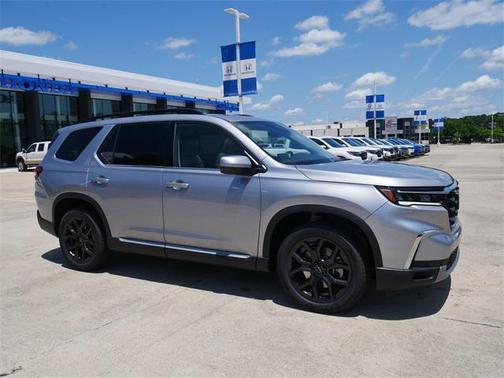 2025 Honda Pilot Touring 8-Passenger