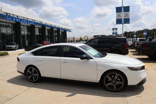 2023 Honda Accord Hybrid Base