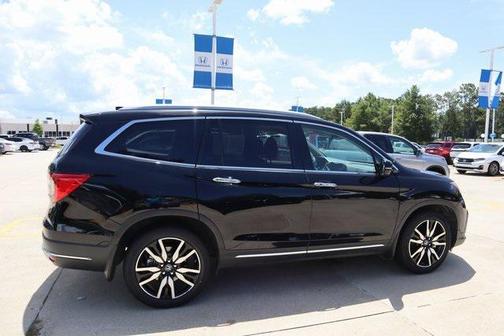 2019 Honda Pilot Touring 8-Passenger