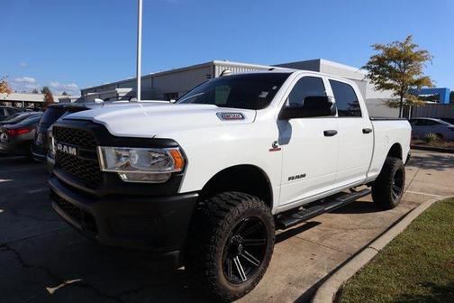 2020 RAM 2500 Tradesman Crew Cab 4X4 6'4' Box