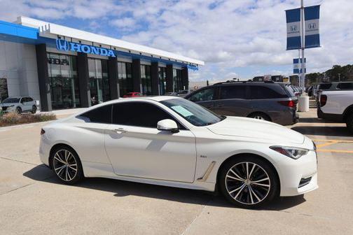 2018 INFINITI Q60 3.0T LUXE