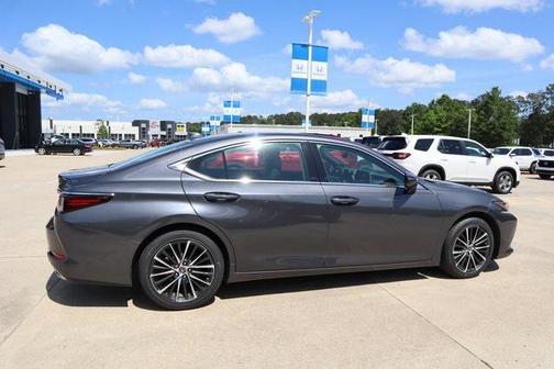 2022 Lexus ES 350 Base