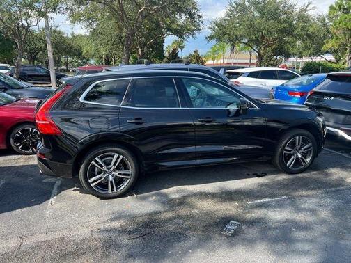 2019 Volvo XC60 T6 Momentum