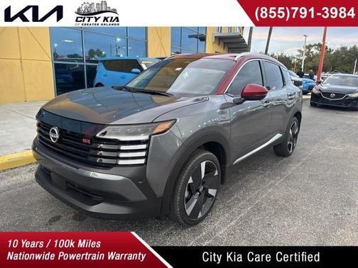 2025 Nissan Kicks SR