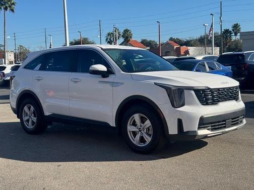 2025 Kia Sorento LX