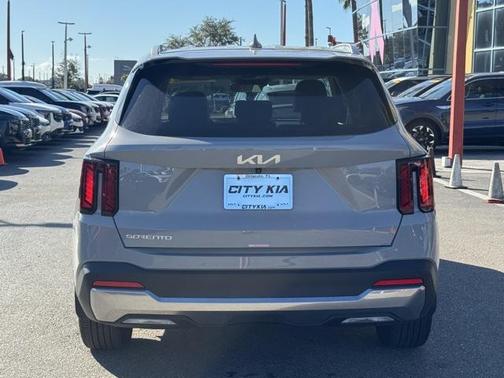 2025 Kia Sorento S