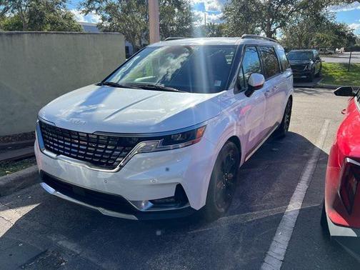 2023 Kia Carnival SX
