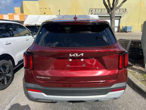 2024 Kia Sorento LX