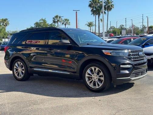 Black 2021 Ford Explorer XLT