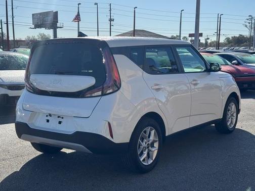 2025 Kia Soul LX