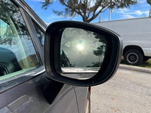 2021 Chrysler Voyager L