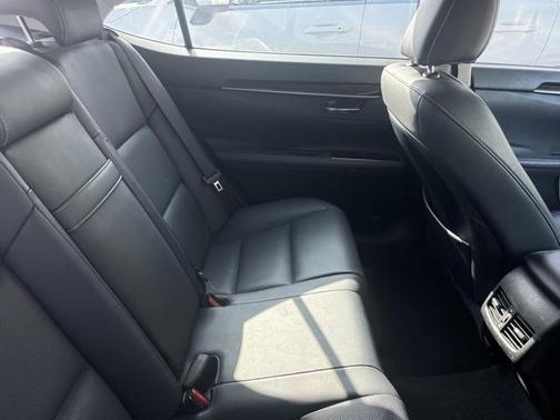 2016 Lexus ES 350 Base