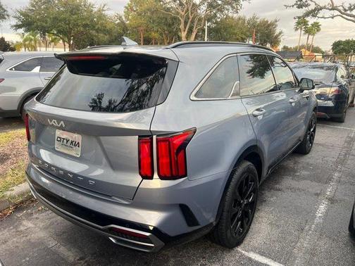 2022 Kia Sorento SX