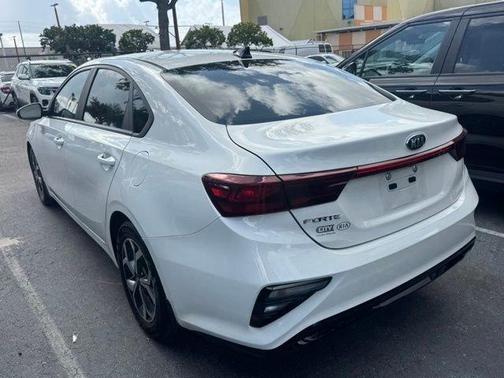 White 2020 Kia Forte LXS