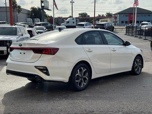 White 2020 Kia Forte LXS