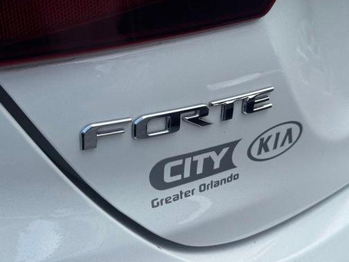 White 2020 Kia Forte LXS