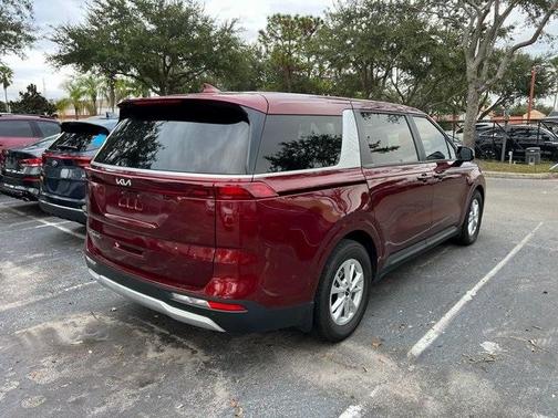 2022 Kia Carnival LXS