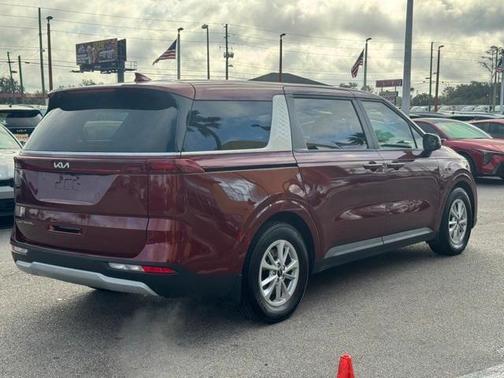2022 Kia Carnival LXS
