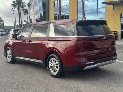 2022 Kia Carnival LXS