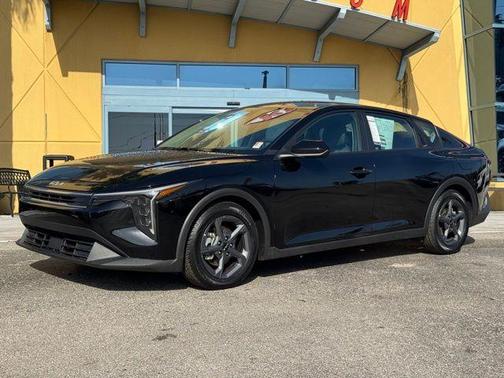 Aurora Black Pearl 2025 Kia K4